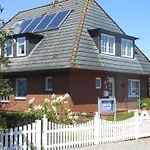 아파트 Ferienhaus-heisser-sand-whg-6 Wittdün